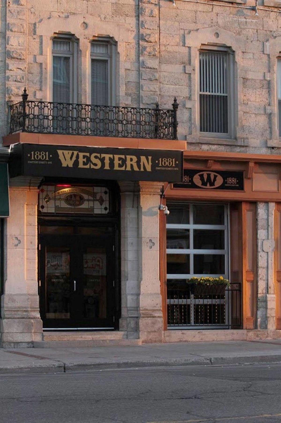 Western Hotel & Executive Suites Guelph Exterior photo